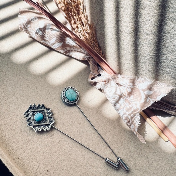 MaddHadderMary Accessories - HANDCRAFTED Silver and Turquoise Brooch Hat Pins